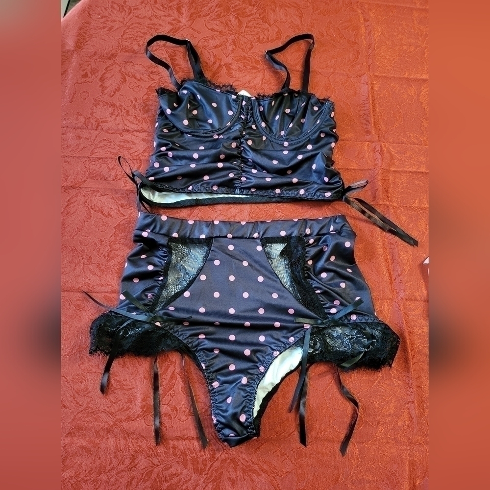 NWT SHEIN 2 piece bralette and cheekie pantie